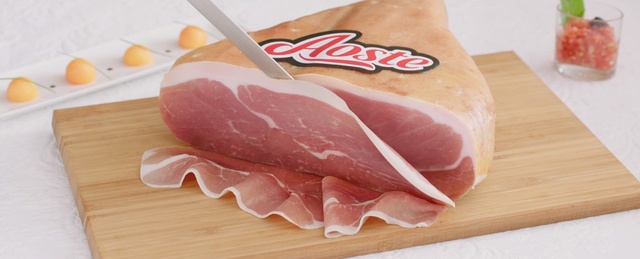 Video Reference N0: prosciutto, meat, bayonne ham, jamón serrano, back bacon, food, bresaola, turkey ham, ham, salt cured meat
