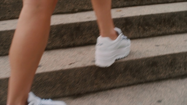 Video Reference N1: Human leg, Leg, Calf, Floor, Foot, Footwear, Joint, Arm, Shoe, Hardwood
