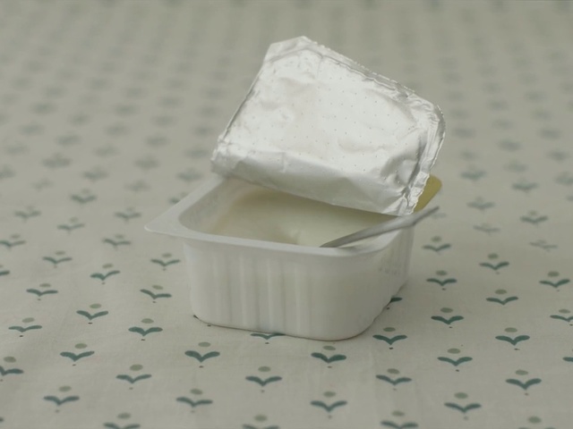 Video Reference N1: Dairy, Marshmallow creme, Food storage containers