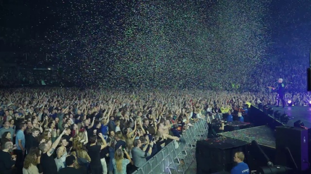 Video Reference N1: Crowd, Audience, People, Event, Performance, Concert, Stage, Rock concert, Night, Photography