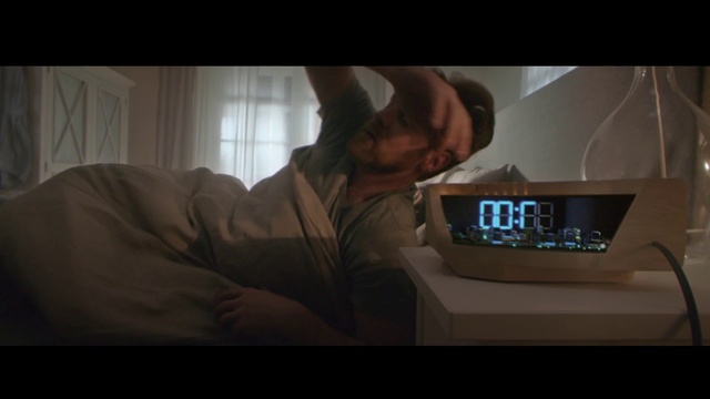 Video Reference N1: Head, Mouth, Display device, Arm, Media, Human, Screenshot, Electronics, Television, Photography