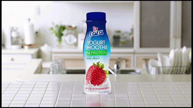 Video Reference N2: Product, Strawberry, Food, Strawberries, Plant, Drink, Fruit, Dairy, Superfruit, Juice