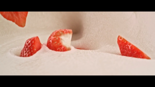 Video Reference N0: Strawberry, Strawberries, Food, Red, Sweetness, Fruit, Cream, Close-up, Plant, Dessert