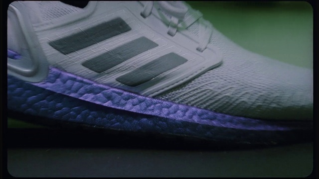 Video Reference N3: Footwear, Shoe, Purple, Green, Violet, Sneakers, Nike free, Athletic shoe, Outdoor shoe, Plimsoll shoe