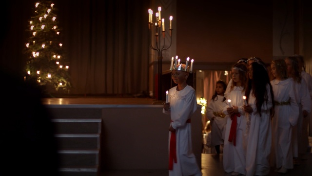 Video Reference N1: Lighting, Ceremony, Event, Tradition, Ritual, Easter vigil, Darkness, Night, Clergy, Worship