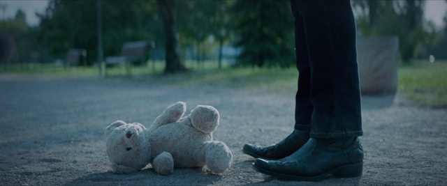 Video Reference N3: Footwear, Shoe, Foot, Teddy bear, Leg, Photography, Human leg, Child