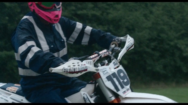 Video Reference N0: Freestyle motocross, Motocross, Motorcycle racer, Helmet, Motorcycling, Motorcycle, Motorcycle racing, Racing, Motorsport, Vehicle