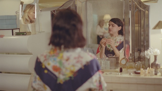 Video Reference N0: skin, room, textile, dress, girl, interior design, vintage clothing, furniture, ceremony, Person