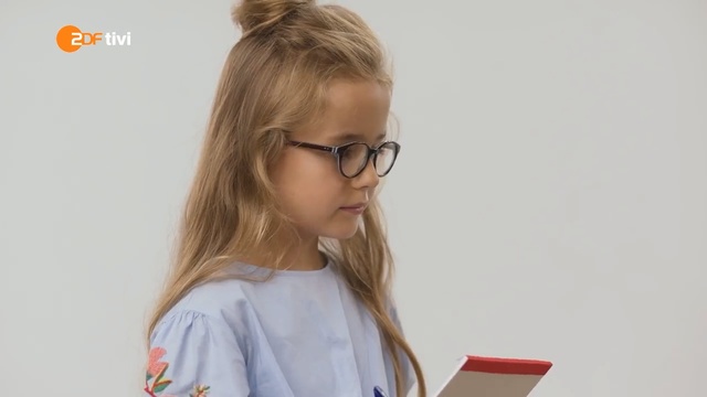 Video Reference N1: Eyewear, Hair, Glasses, Hairstyle, Blond, Shoulder, Child, Nose, Ear, Vision care