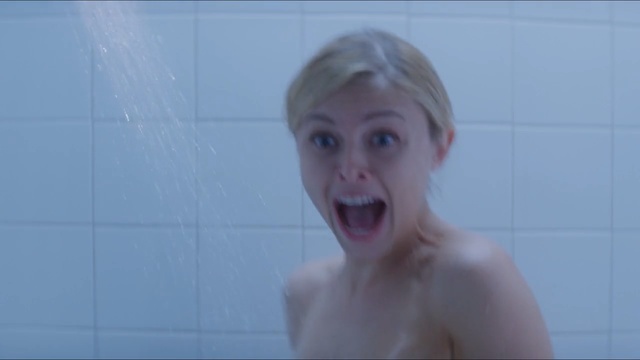 Video Reference N0: Face, Bathing, Facial expression, Head, Nose, Skin, Mouth, Bathtub, Fun, Blond, Person