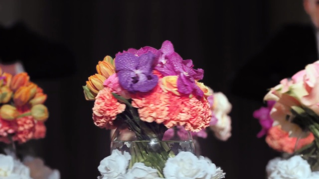 Video Reference N0: flower, pink, flowering plant, plant, flora, flower arranging, floristry, spring, flower bouquet, cut flowers, Person