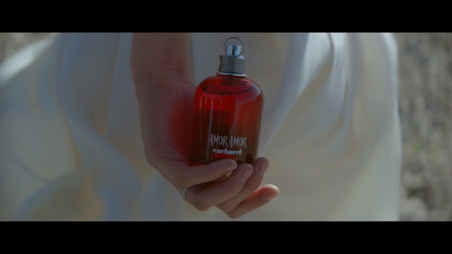 Video Reference N1: perfume, toiletry, bottle, glass
