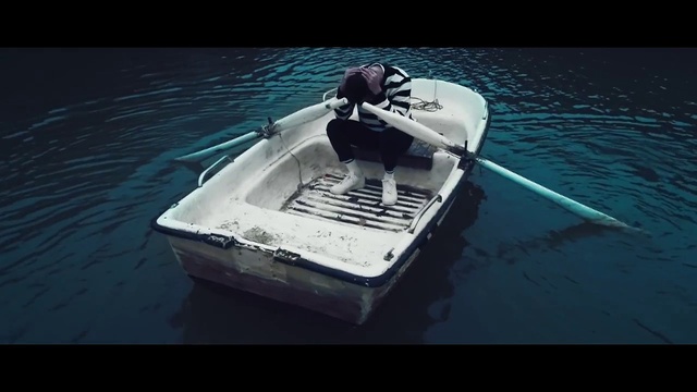 Video Reference N2: Boat, Vehicle, Boating, Water, Inflatable boat, Watercraft, Recreation, Water transportation, Speedboat, Naval architecture