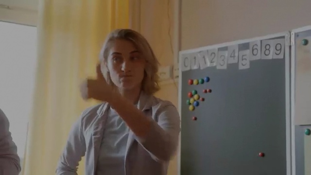 Video Reference N1: Wall, Shoulder, Whiteboard, Arm, Room, Joint, Blond, Fun, Plaster, Classroom