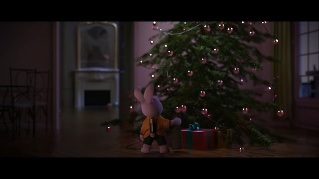 Video Reference N6: tree, darkness, light, night, snapshot, christmas, lighting, christmas decoration, christmas tree, screenshot