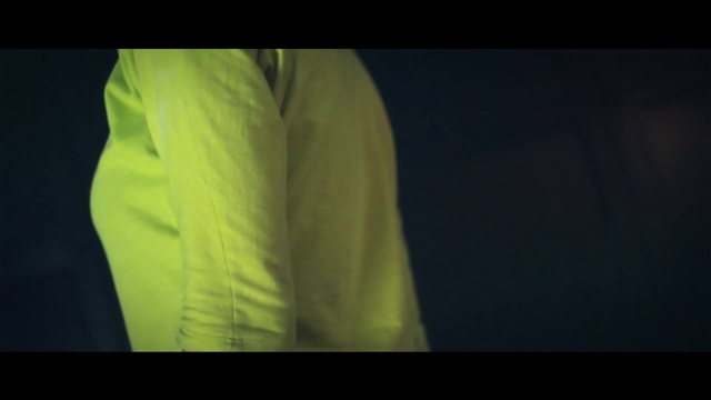 Video Reference N0: Green, Black, Yellow, Jacket, T-shirt, Arm, Sleeve, Darkness, Outerwear, Neck