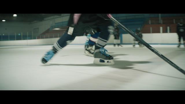 Video Reference N4: Ice hockey, Hockey, Skating, Ice hockey equipment, Ice skate, Ice rink, Roller hockey, Ice, Footwear, Bandy, Person