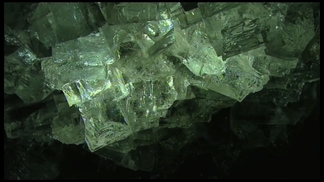 Video Reference N0: Green, Crystal, Mineral, Transparent material, Quartz, Rock, Geology, Organism, Gemstone, Space
