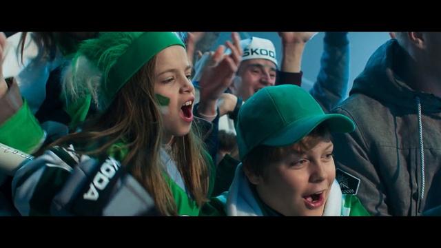 Video Reference N0: Green, People, Event, Crowd, Smile, Saint patrick day, Fun, Holiday, Headgear, Performance, Person