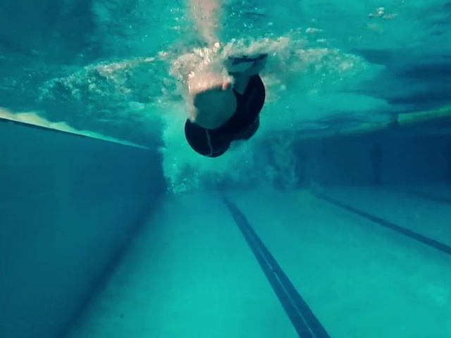 Video Reference N1: Swimming, Underwater, Recreation, Swimmer, Aqua, Freestyle swimming, Water, Swimming pool, Fun, Turquoise