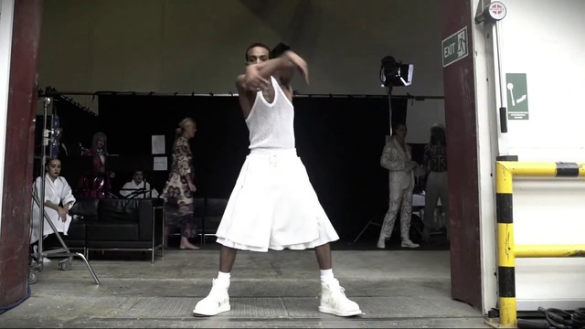 Video Reference N9: Choreography, Performance, Footwear, Dancer, Performing arts, Event, Dance, Performance art, Dress, Shoe