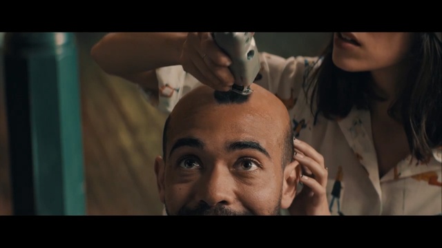 Video Reference N2: hairdresser, person, man