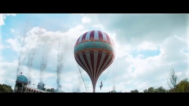 Video Reference N2: Hot air ballooning, Hot air balloon, Sky, Landmark, Mode of transport, Daytime, Vehicle, Air sports, Air travel, Cloud