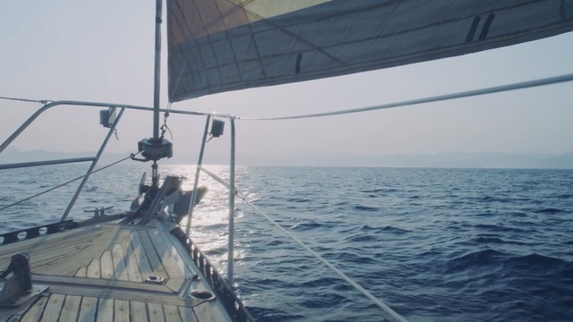 Video Reference N4: Sailing, Sail, Boat, Vehicle, Sailboat, Sea, Ocean, Water transportation, Yacht, Sky, Person