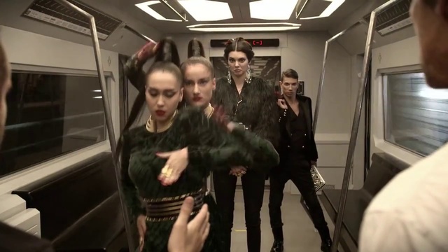 Video Reference N3: Transport, Public transport, Metro, Fashion, Fun, Passenger, Photography, Vehicle, Fur, Family car