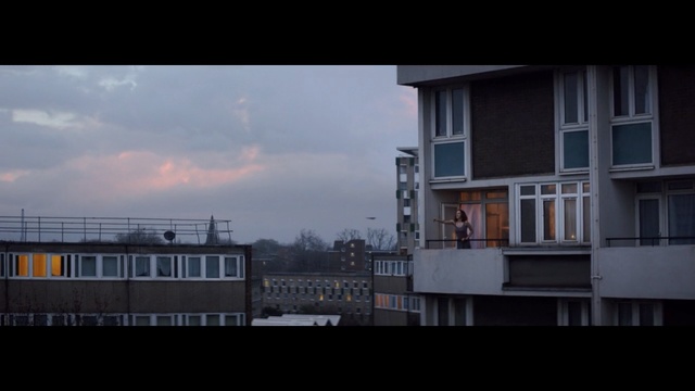 Video Reference N1: sky, urban area, residential area, cloud, town, building, architecture, house, home, evening
