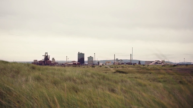 Video Reference N4: sky, grass, field, hill, cloud, horizon, landscape, sea, energy