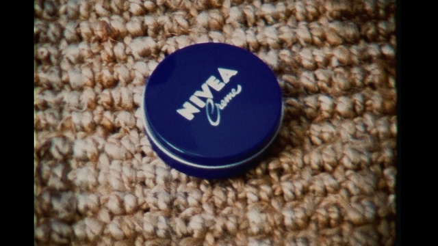 Video Reference N1: Cobalt blue, Electric blue, Font, Label, Badge, Fashion accessory, Emblem, Logo