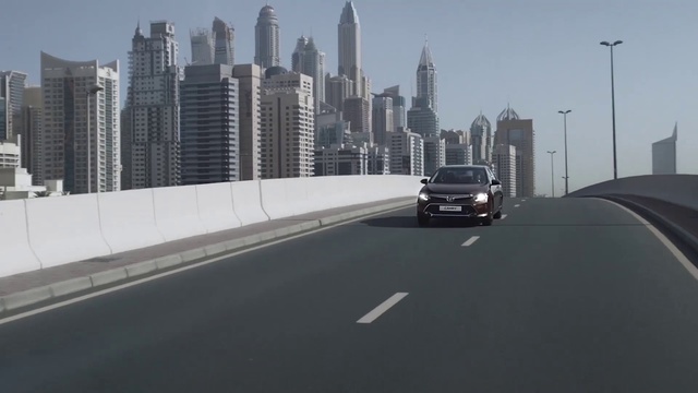Video Reference N3: Road, Highway, Freeway, Vehicle, Car, Mode of transport, Lane, Infrastructure, City, Luxury vehicle