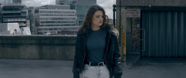 Video Reference N0: photograph, denim, infrastructure, girl, snapshot, photography, jeans, road, street, winter, Person