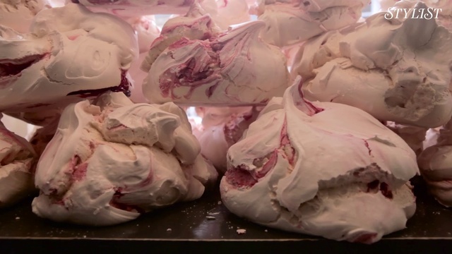 Video Reference N1: Meringue, Food, Cuisine, Dish, Ingredient, Animal fat, French food
