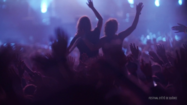Video Reference N6: Performance, Entertainment, Rock concert, Crowd, People, Concert, Purple, Performing arts, Violet, Light
