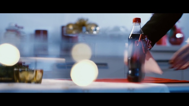 Video Reference N12: Cola, Drink, Water, Coca-cola, Bottle, Snapshot, Glass bottle, Photography, Carbonated soft drinks, Soft drink