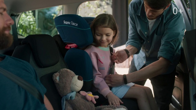 Video Reference N0: Child, Car seat, Baby in car seat, Baby, Birth, Auto part, Toddler, Seat belt, Family car, Comfort