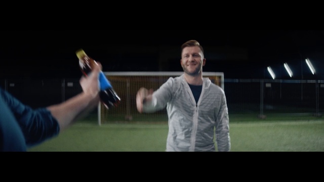 Video Reference N2: Arm, Player, Standing, Fun, Sports training, Shoulder, Grass, Photography, Ball, Soccer ball