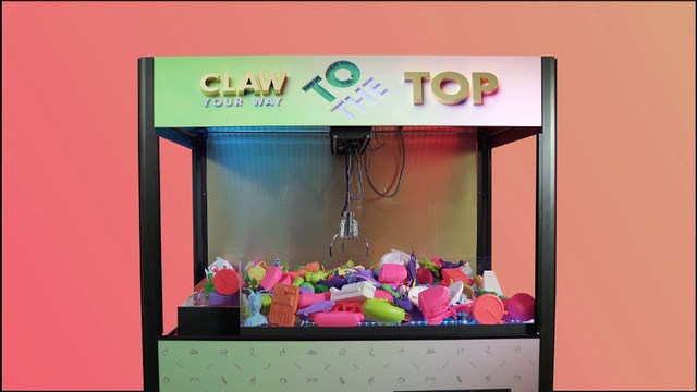 Video Reference N2: Pink, Room, Display window, Display case