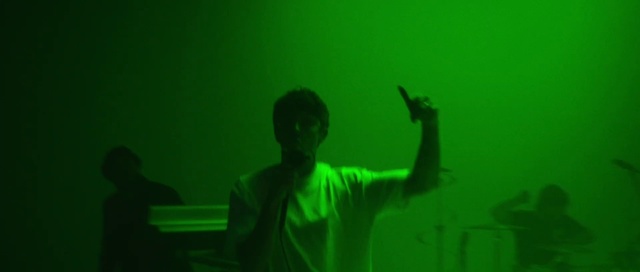 Video Reference N2: Green, Light, Yellow, Performance, Room, Photography, Fun, Technology, Backlighting, Shadow