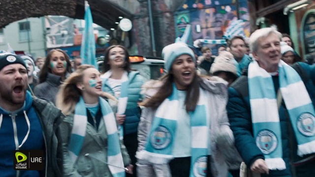 Video Reference N13: People, Product, Crowd, Fan, Event, Youth, Fun, Pedestrian, Cheering, Smile