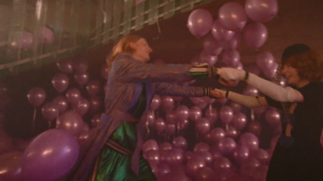 Video Reference N3: balloon, party supply, fun