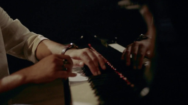 Video Reference N3: Pianist, Musician, Jazz pianist, Hand, Piano, Nail, Music, Technology, Keyboard, Musical instrument