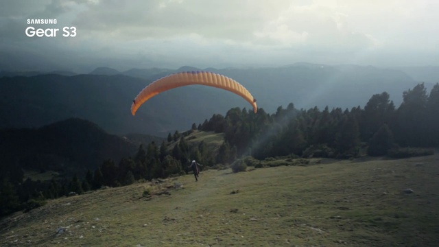 Video Reference N1: Paragliding, Highland, Parachute, Air sports, Hill station, Nature, Parachuting, Mountainous landforms, Hill, Windsports
