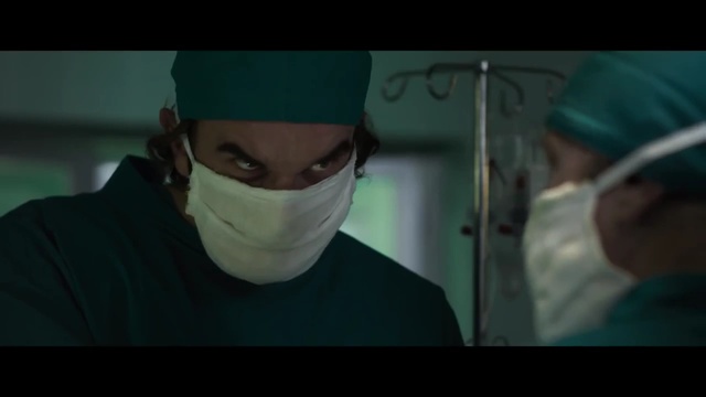 Video Reference N4: Surgeon, Medical, Head, Room, Hospital, Service, Eyewear, Operating theater, Mouth, Headgear