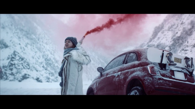 Video Reference N6: Snow, Car, Vehicle, City car, Winter, Automotive design, Vehicle door, Photography, Sky, Freezing