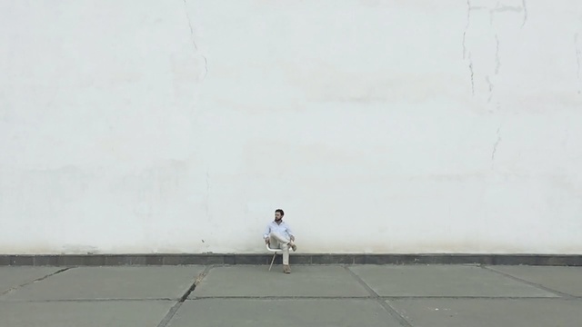 Video Reference N1: White, Photograph, Wall, Snapshot, Standing, Atmospheric phenomenon, Sky, Line, Photography, Concrete, Person