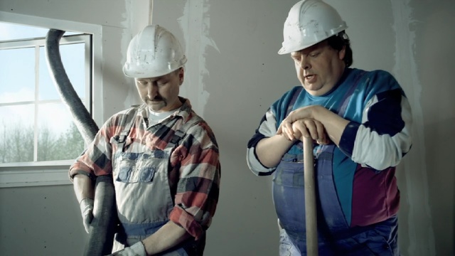 Video Reference N0: man, builder, work, men, window, helmet