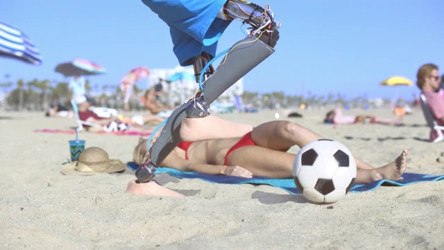 Video Reference N1: Football, Beach soccer, Soccer, Summer, Ball, Leg, Soccer ball, Fun, Vacation, Footwear